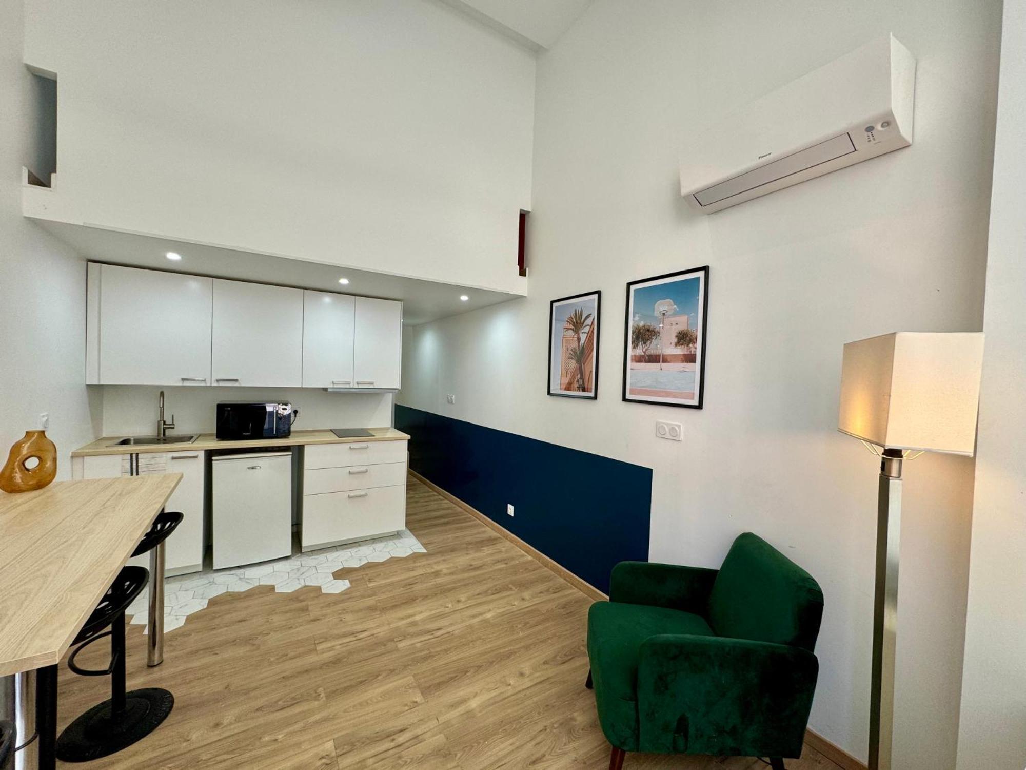 Suite Elias Villeurbanne Exterior foto